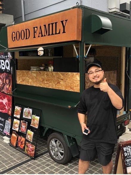 フードトラック看板